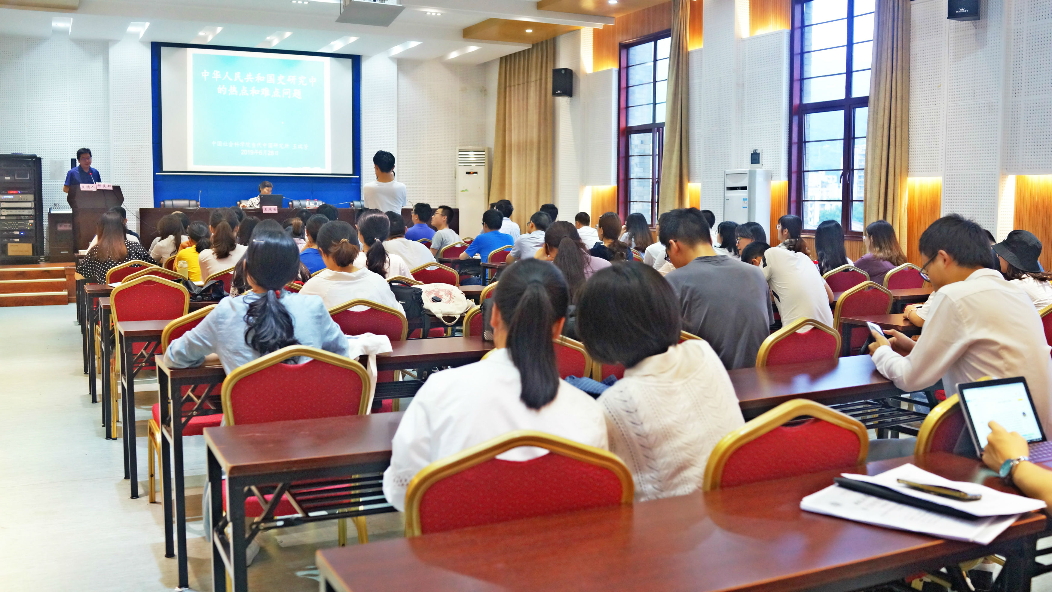 听众.jpg