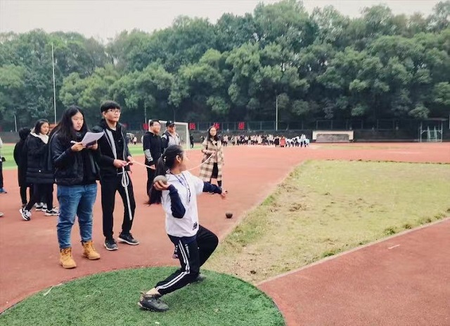 (图3:女子铅球比赛).jpg