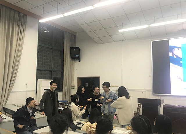 图四:“吃柠檬”瞬间.jpg