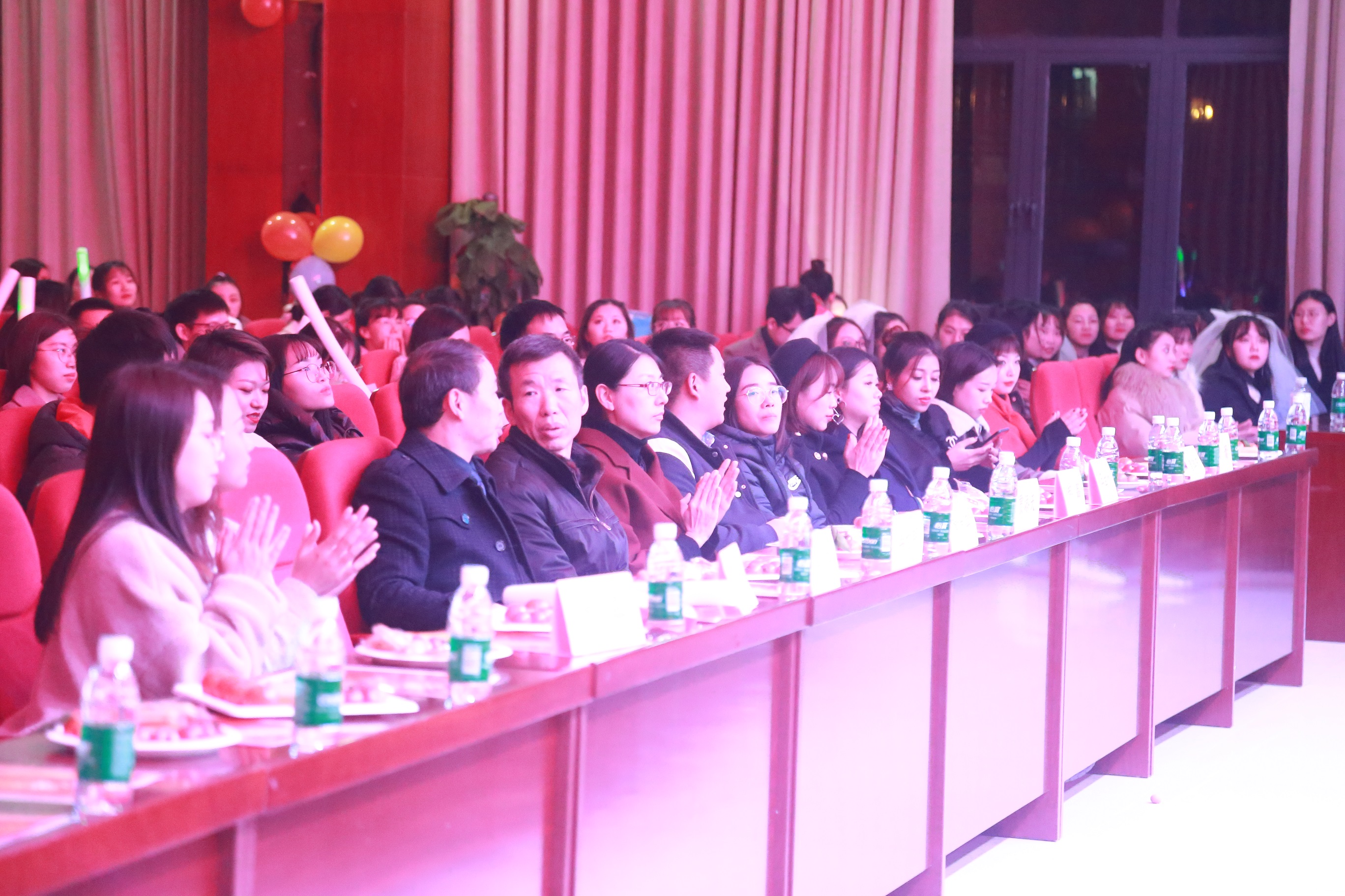 图片1:到场领导及嘉宾.JPG